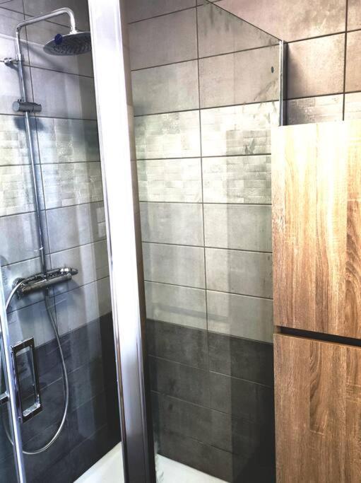Papillon 6 A14 Personnes - Jacuzzi Ferienhaus