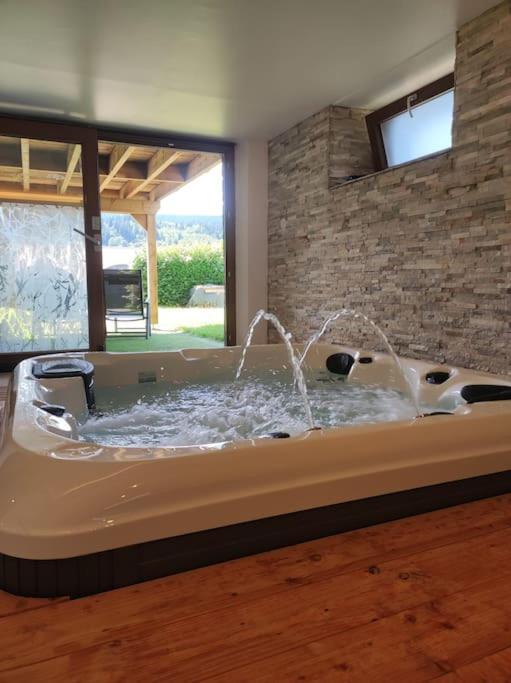 Ferienhaus Papillon 6 A14 Personnes - Jacuzzi Gérardmer